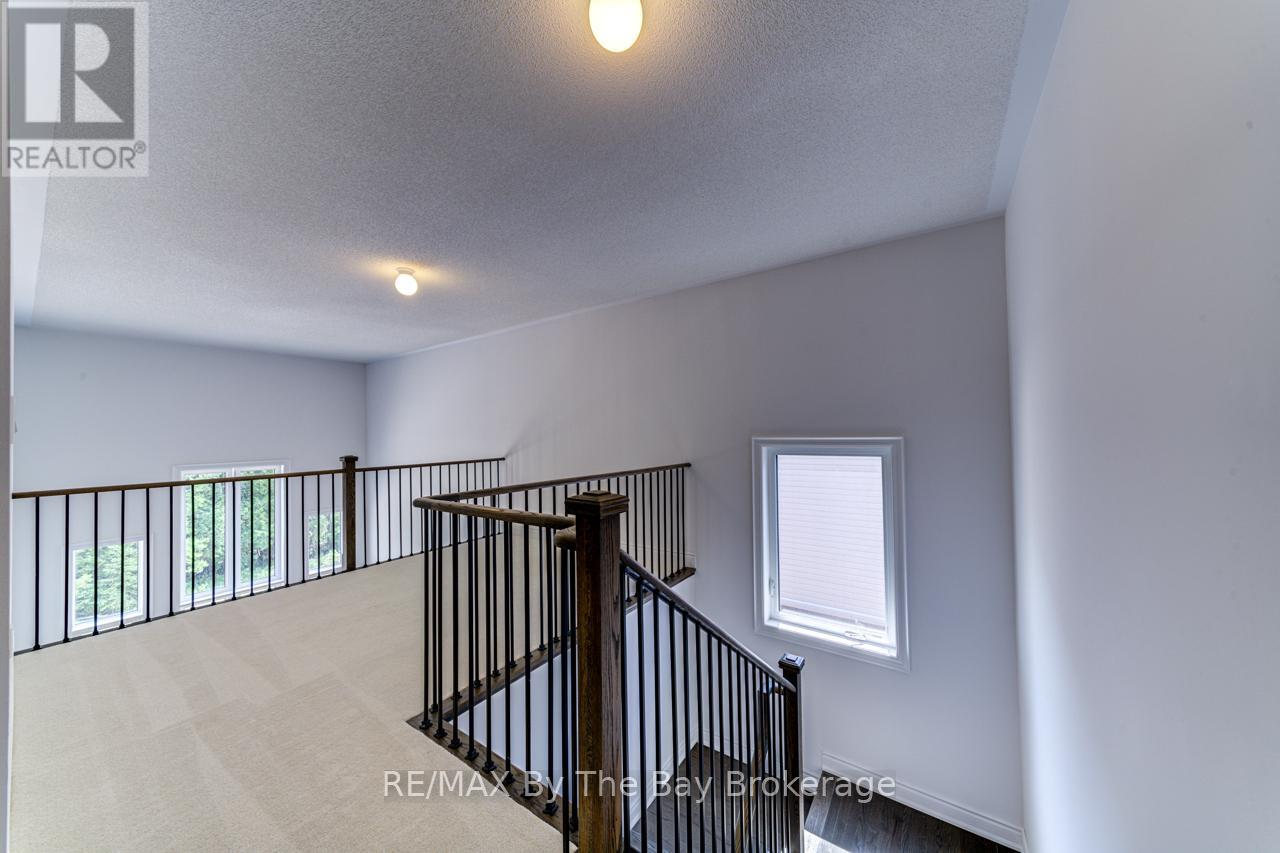 5 Misty Ridge Road, Wasaga Beach, Ontario  L9Z 0R8 - Photo 17 - S12426475