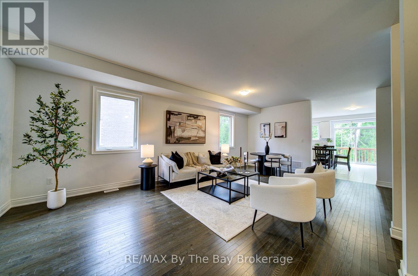 5 Misty Ridge Road, Wasaga Beach, Ontario  L9Z 0R8 - Photo 6 - S12426475