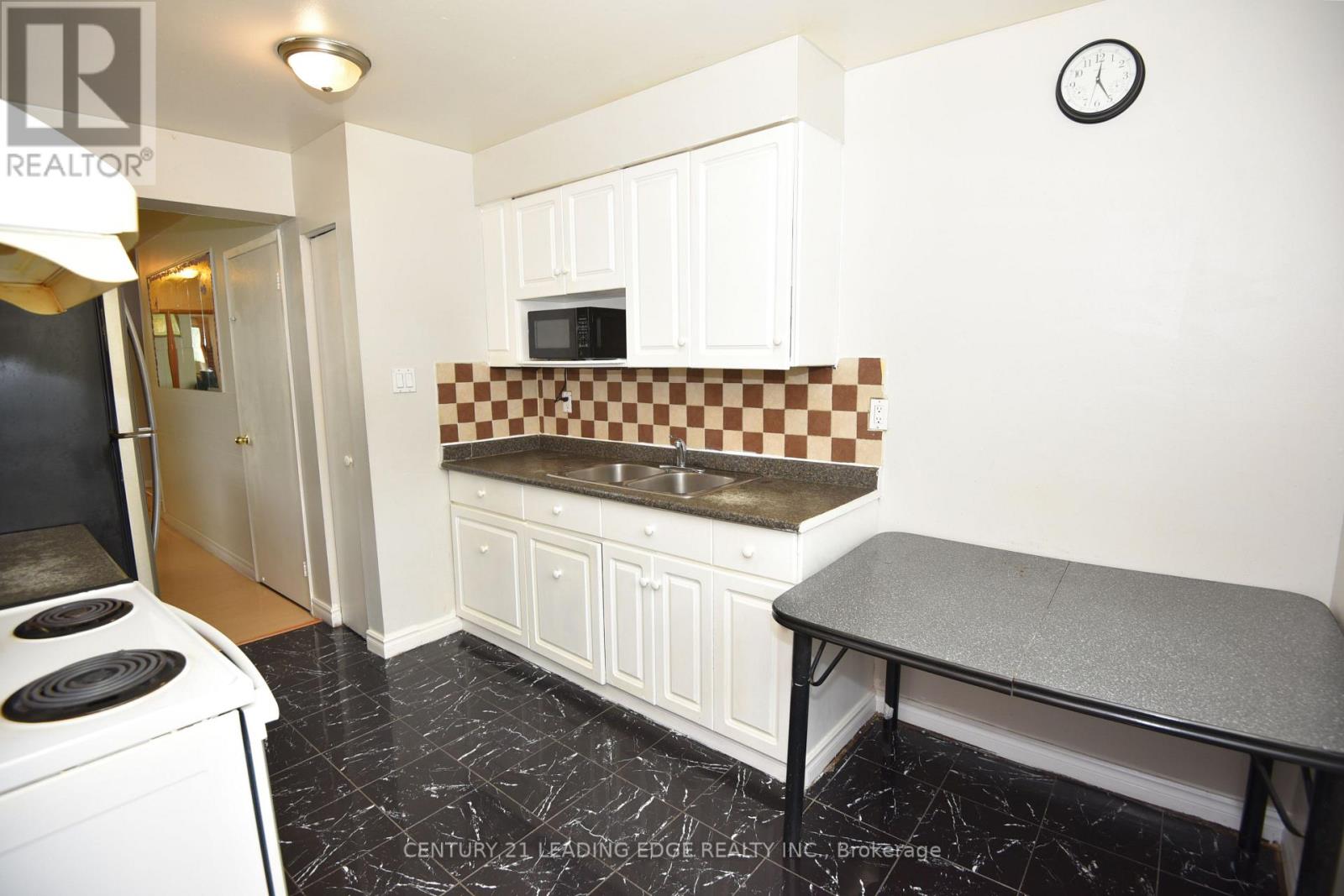 35 Horseley Hill Drive, Toronto (Malvern), Ontario  M1B 1W4 - Photo 17 - E12471773