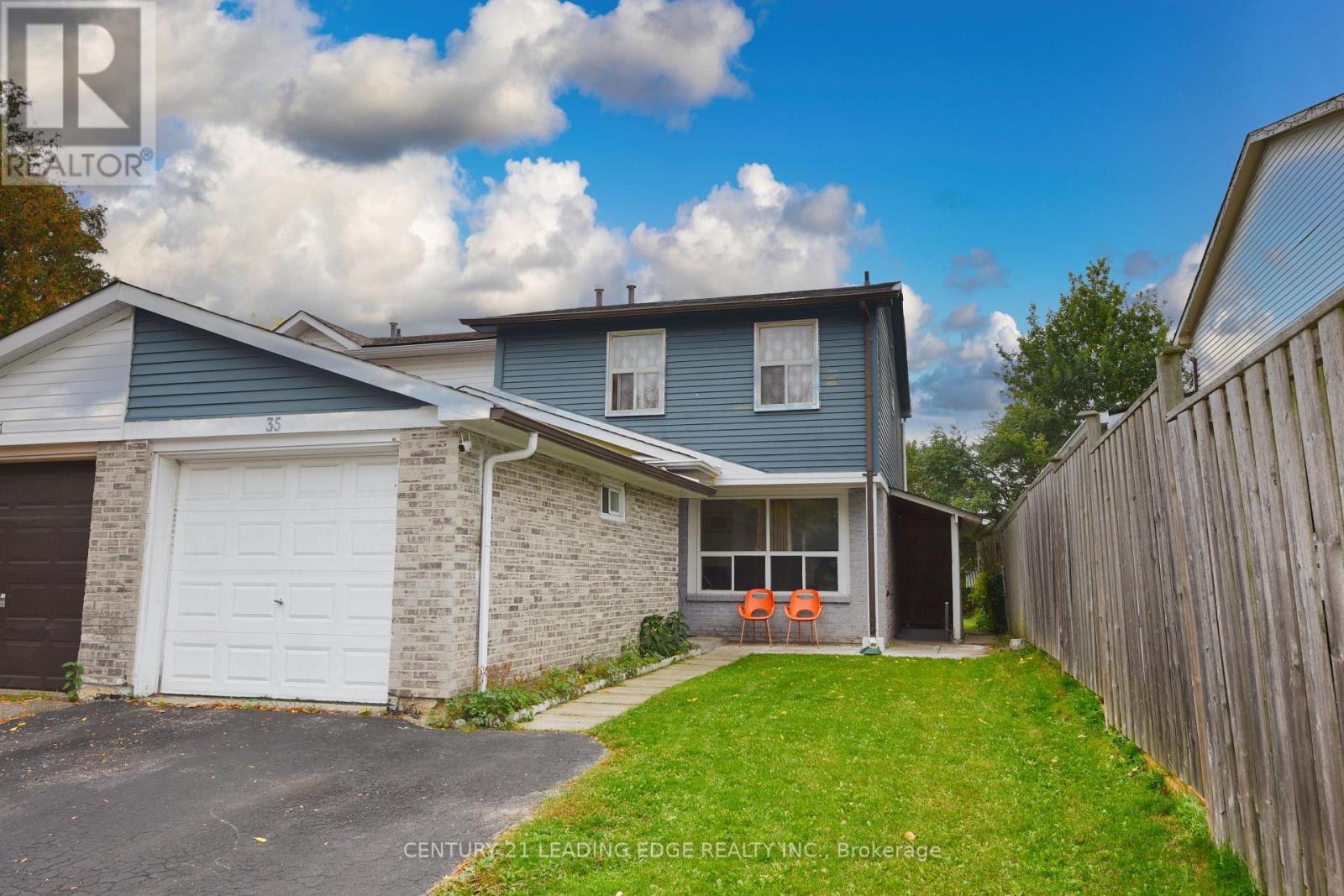 35 Horseley Hill Drive, Toronto (Malvern), Ontario  M1B 1W4 - Photo 2 - E12471773
