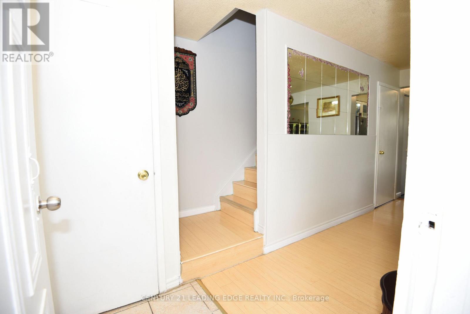 35 Horseley Hill Drive, Toronto (Malvern), Ontario  M1B 1W4 - Photo 4 - E12471773