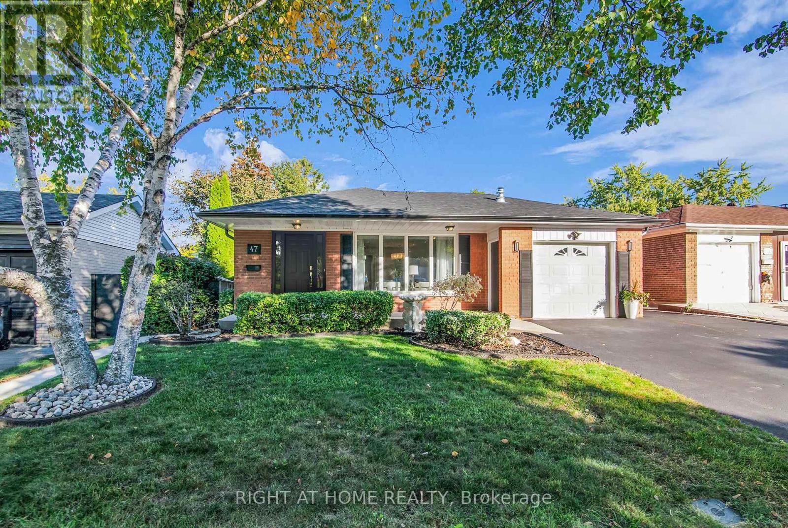 47 Dormington Drive, Toronto (Woburn), Ontario  M1G 3N1 - Photo 1 - E12471779