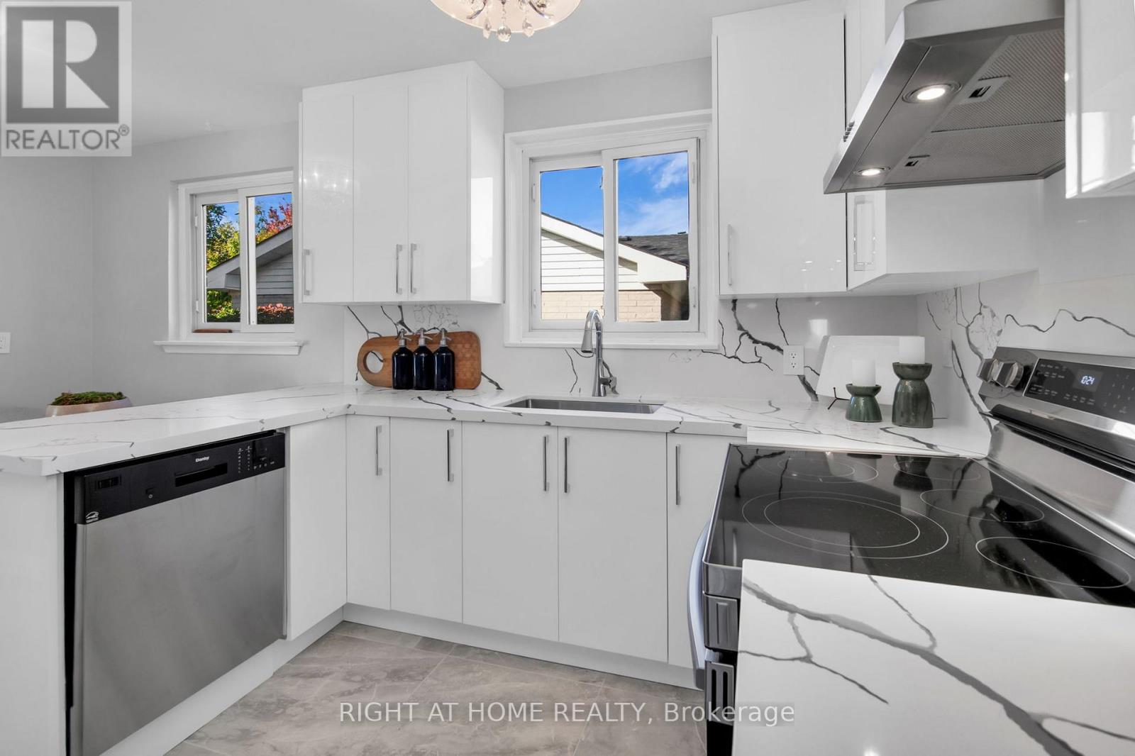 47 Dormington Drive, Toronto (Woburn), Ontario  M1G 3N1 - Photo 12 - E12471779