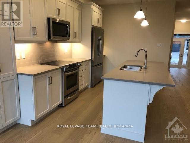 65 O'donovan Drive, Carleton Place, Ontario  K7C 0S1 - Photo 4 - X12471853