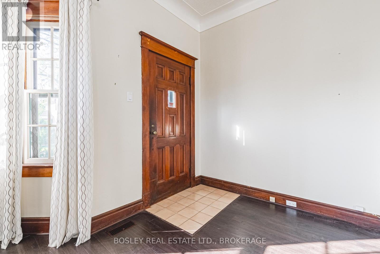 14 George Street, St. Catharines, Ontario  L2N 3R2 - Photo 11 - X12471844