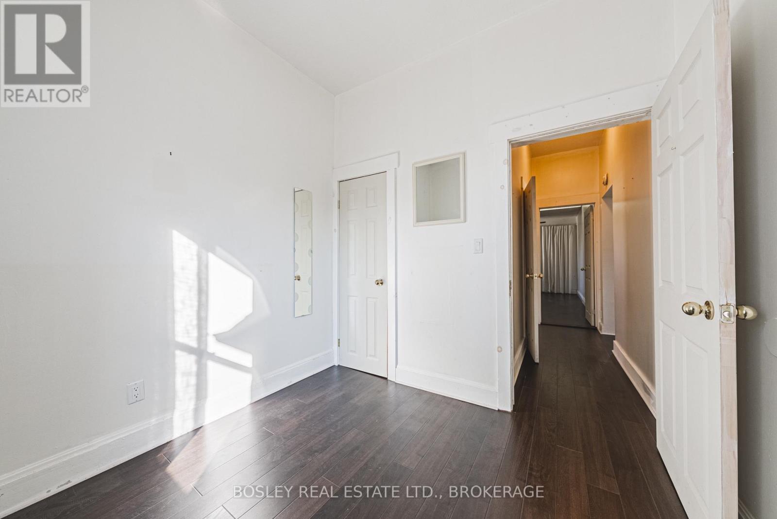 14 George Street, St. Catharines, Ontario  L2N 3R2 - Photo 15 - X12471844