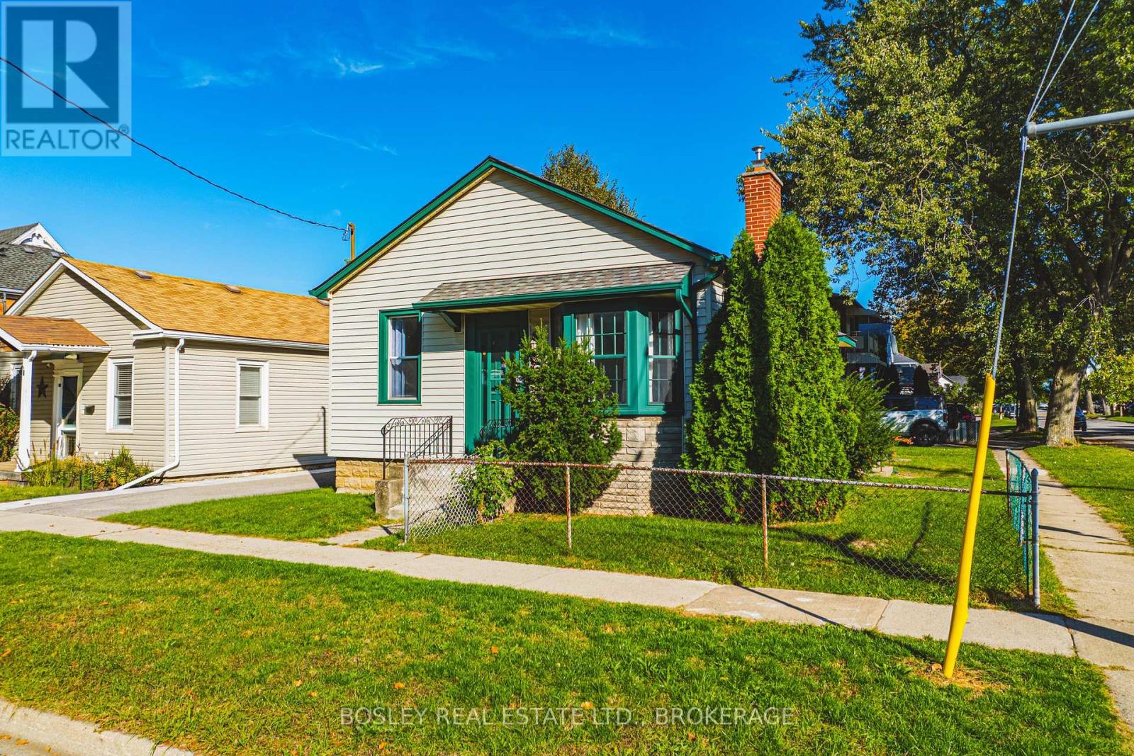 14 George Street, St. Catharines, Ontario  L2N 3R2 - Photo 2 - X12471844