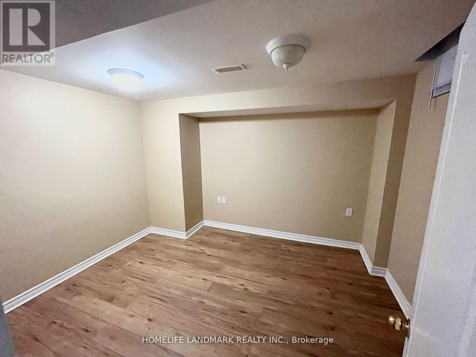 31 Leamdeadow Road, Vaughan, Ontario  L4J 8R6 - Photo 6 - N12471805