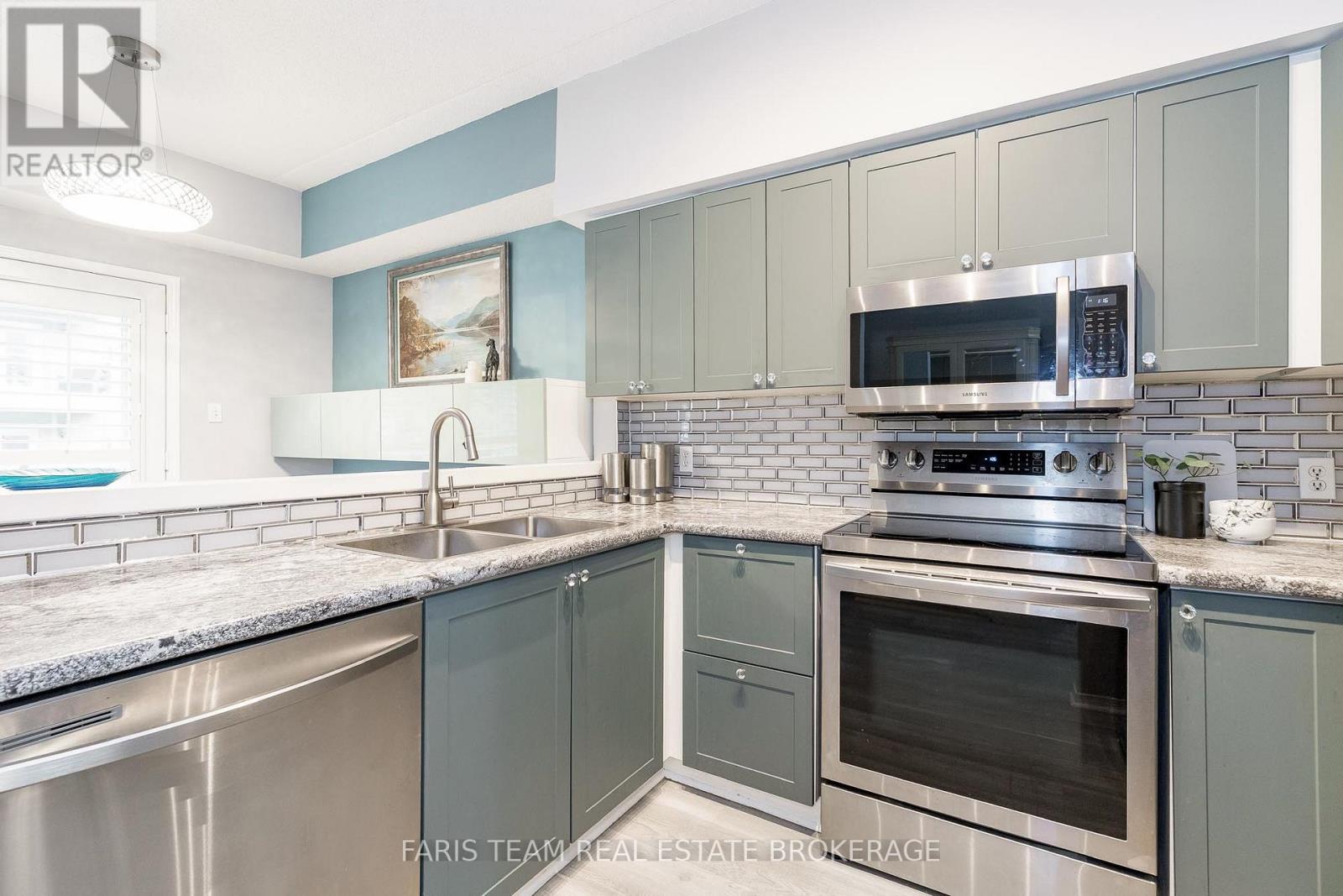 101 - 115 Bond Street, Orillia, Ontario  L3V 1J7 - Photo 7 - S12471770