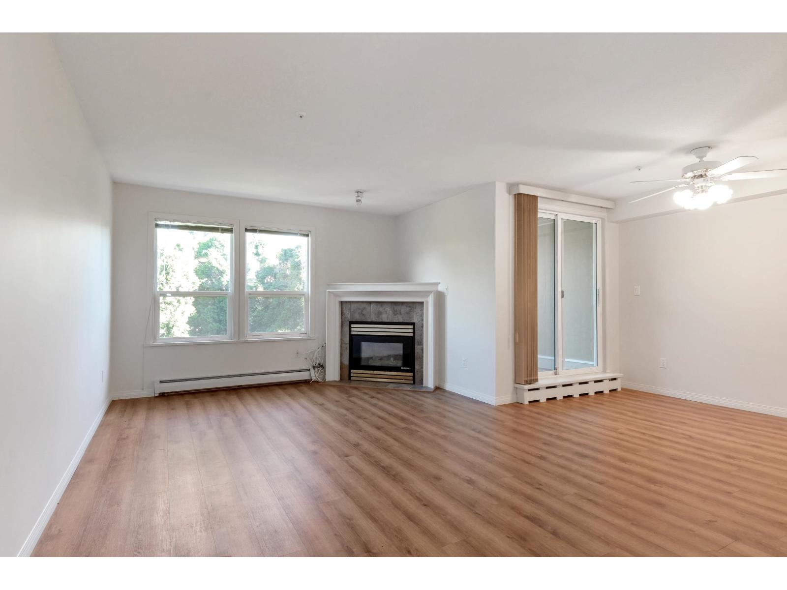 205 5909 177b Street, Surrey, British Columbia V3S 4J7 - Photo 3 - R3040113