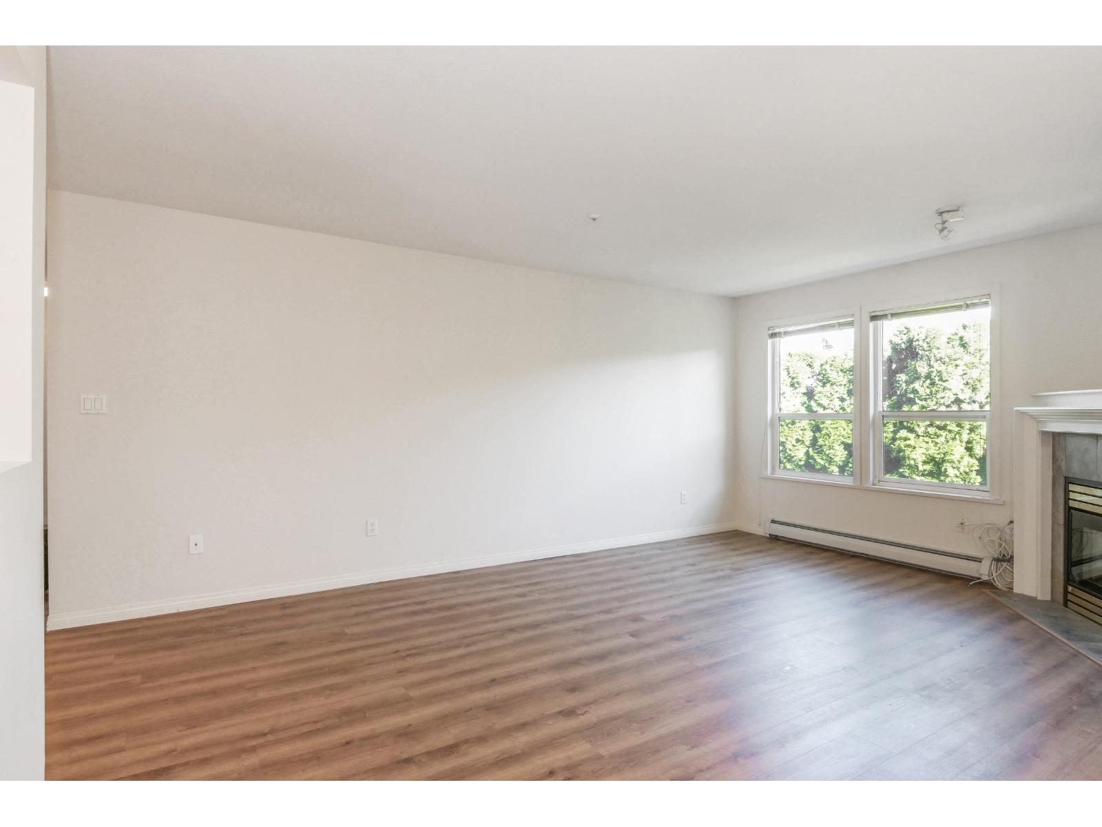 205 5909 177b Street, Surrey, British Columbia V3S 4J7 - Photo 5 - R3040113