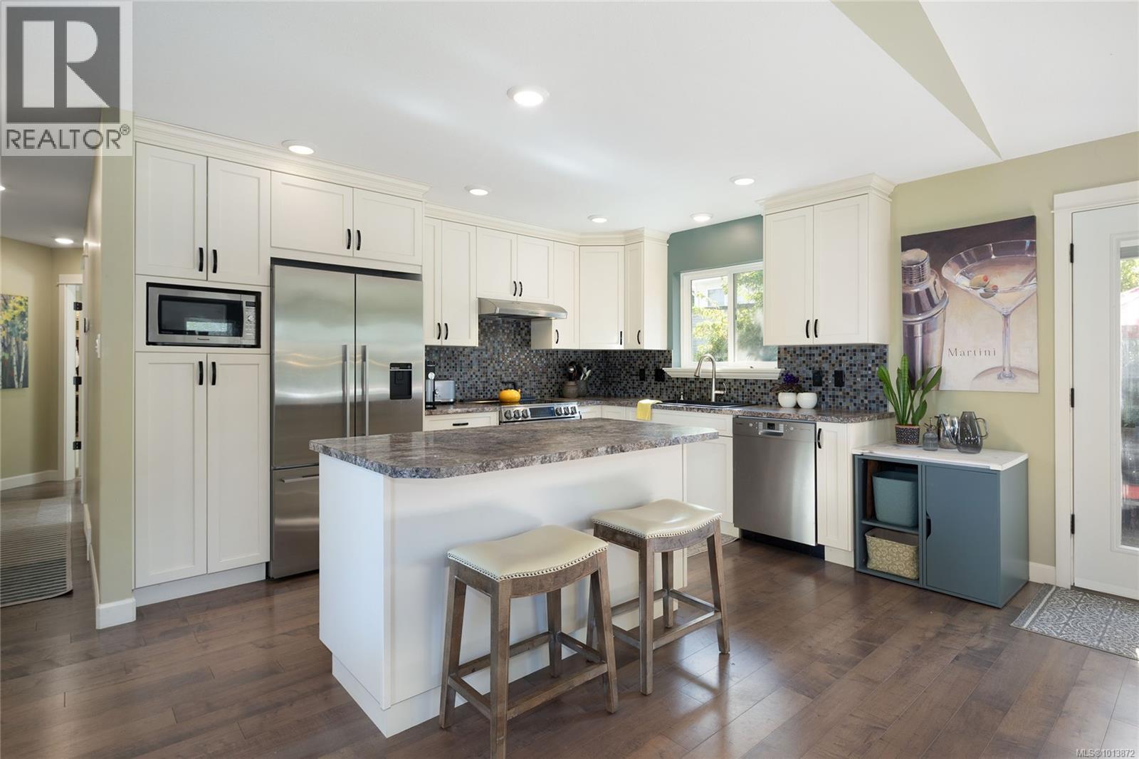 2065 Morello Pl, Courtenay, British Columbia  V9N 9C9 - Photo 11 - 1013872