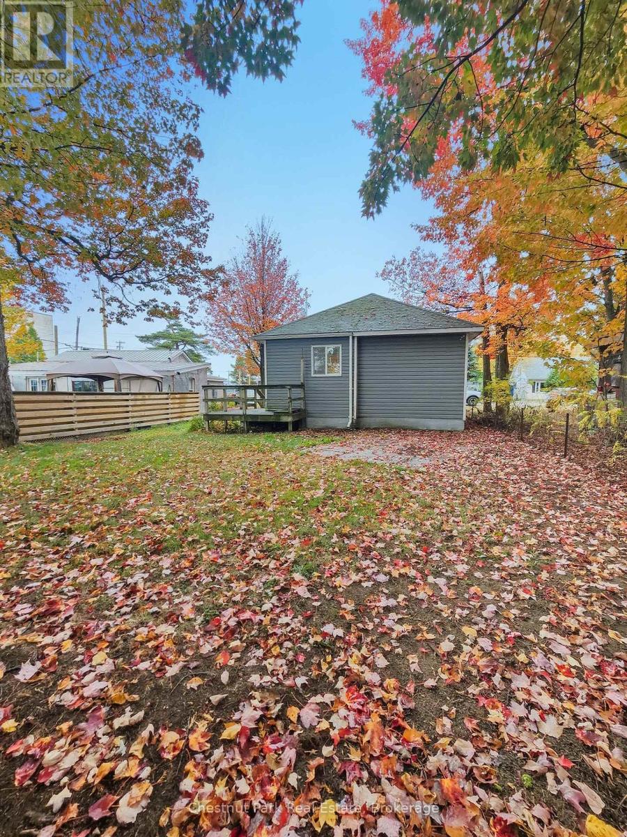 7 Clifford Avenue, North Bay (Ferris), Ontario  P1A 1N9 - Photo 5 - X12471856