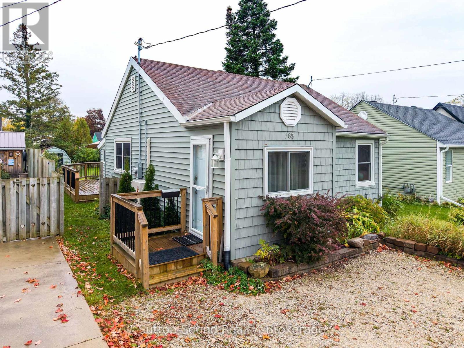 785 7th Street E, Owen Sound, Ontario  N4K 1J8 - Photo 4 - X12471873