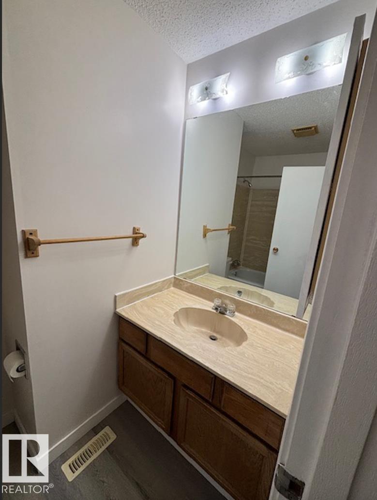 5512 38b Av Nw, Edmonton, Alberta  T6L 1W3 - Photo 31 - E4462800