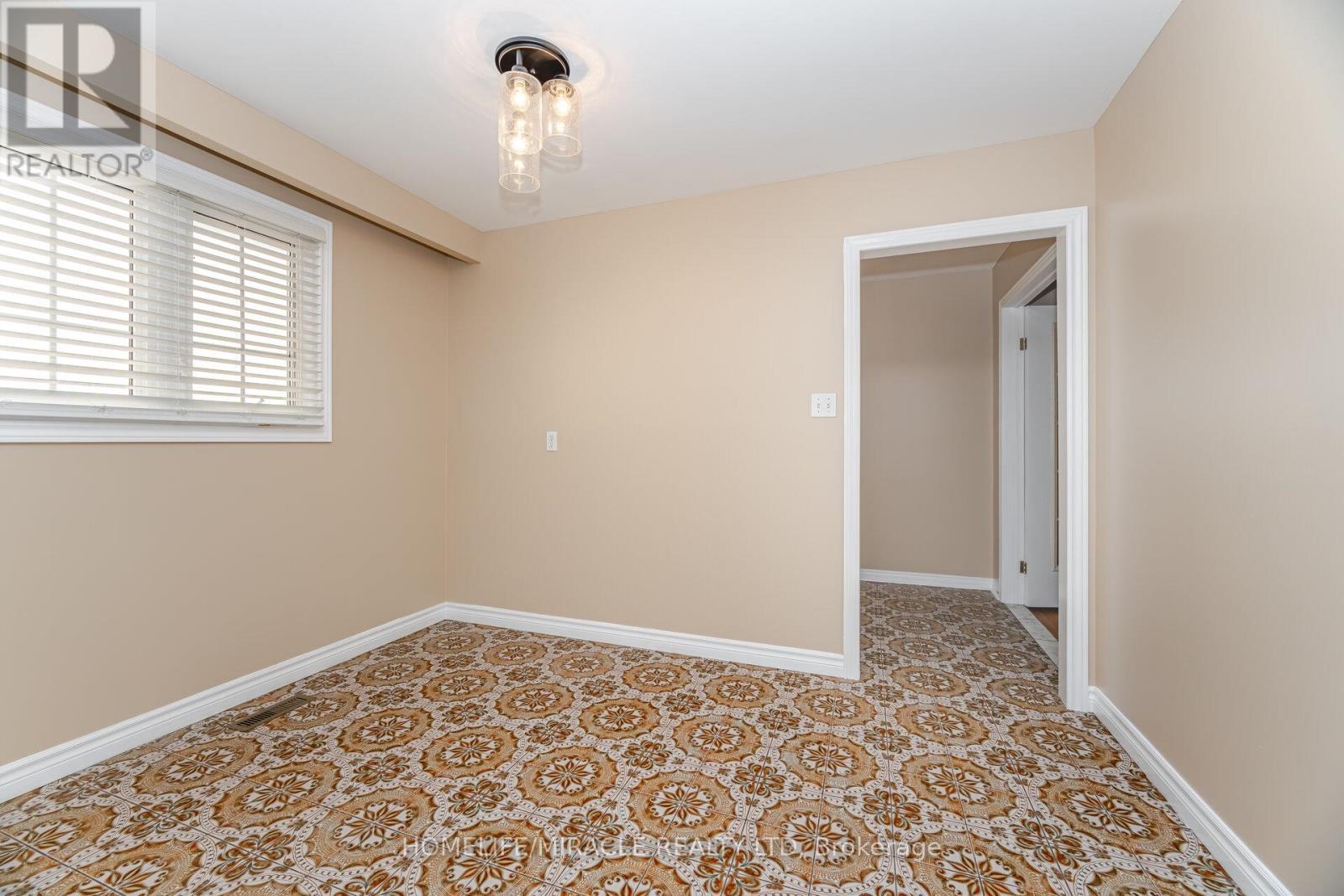56 Norbert Road, Brampton (Brampton South), Ontario  L6Y 2K1 - Photo 16 - W12471738