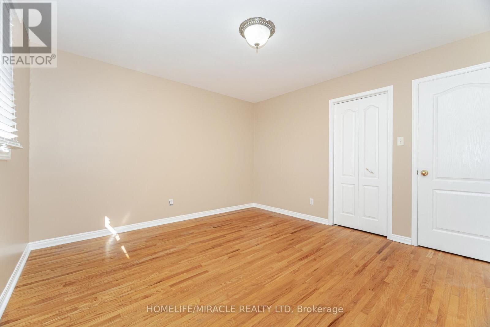 56 Norbert Road, Brampton (Brampton South), Ontario  L6Y 2K1 - Photo 22 - W12471738