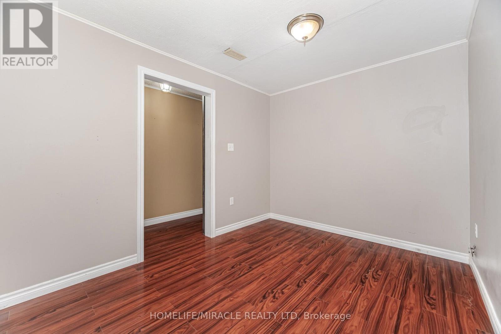 56 Norbert Road, Brampton (Brampton South), Ontario  L6Y 2K1 - Photo 37 - W12471738