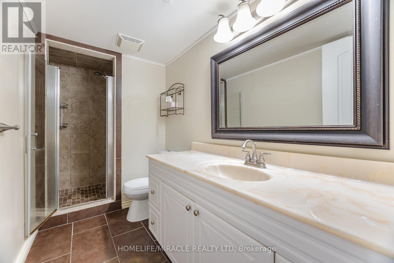 56 Norbert Road, Brampton (Brampton South), Ontario  L6Y 2K1 - Photo 38 - W12471738