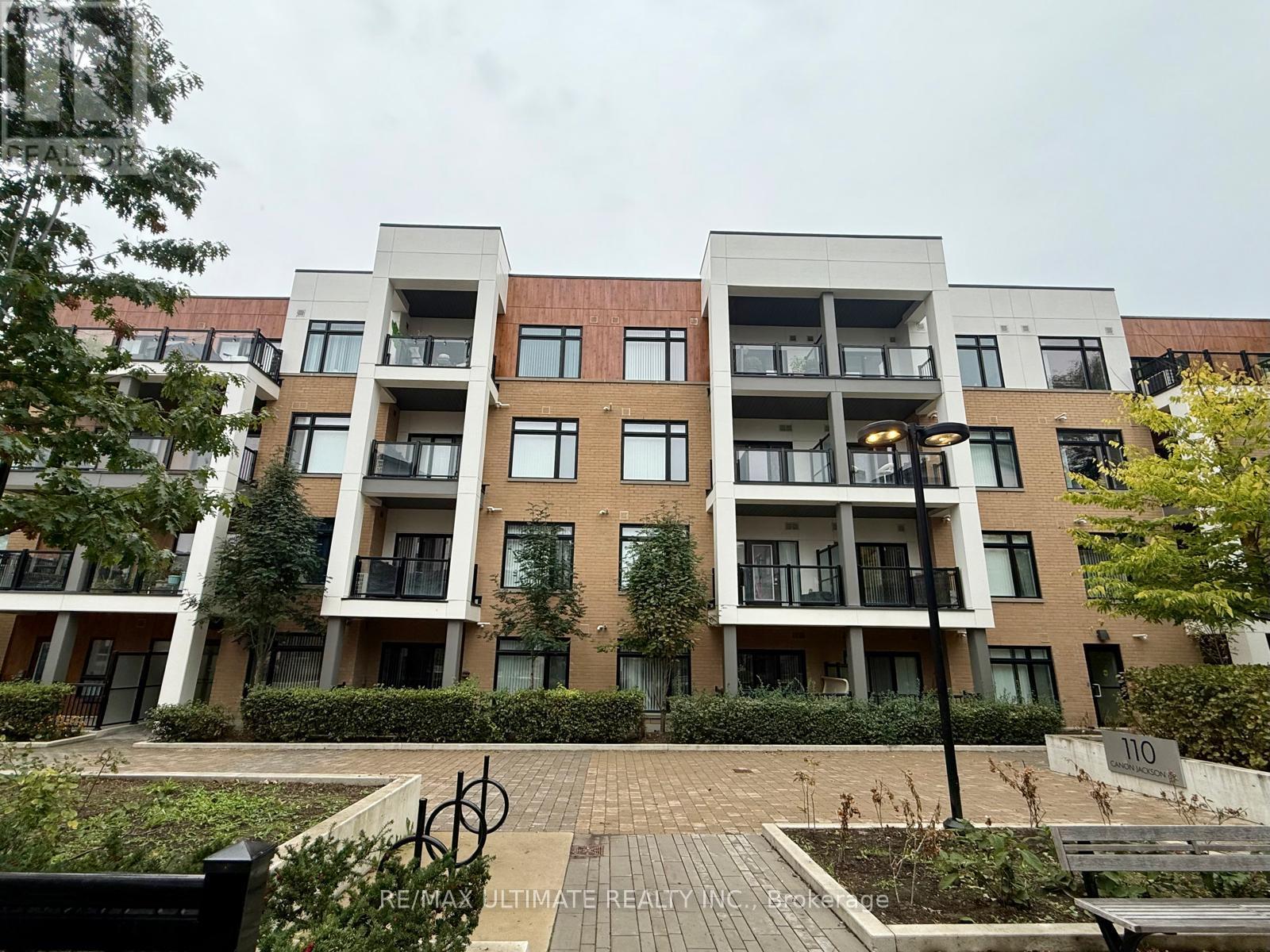 111 - 120 Canon Jackson Drive, Toronto, Ontario  M6M 0B8 - Photo 2 - W12471757