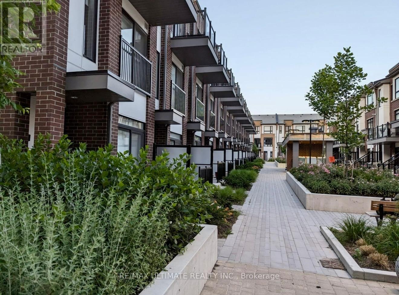 111 - 120 Canon Jackson Drive, Toronto, Ontario  M6M 0B8 - Photo 28 - W12471757