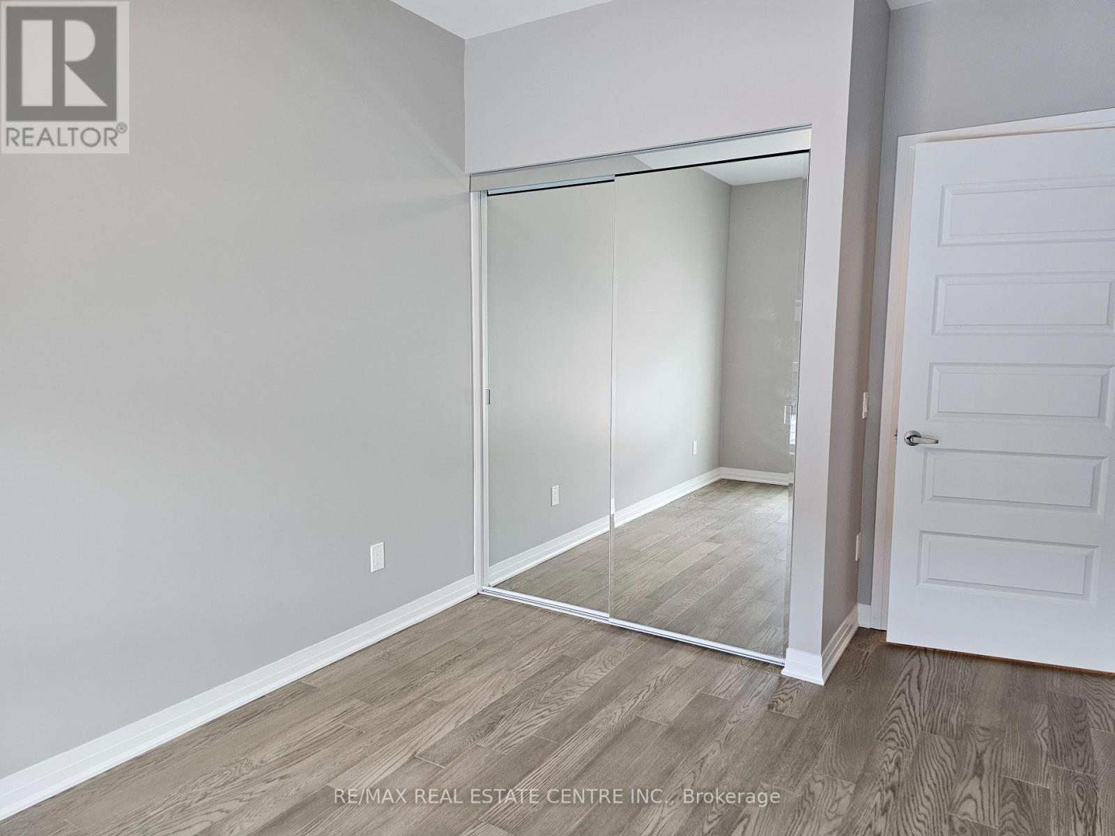 101 - 470 Gordon Krantz Avenue, Milton, Ontario  L9E 1Z3 - Photo 7 - W12471809