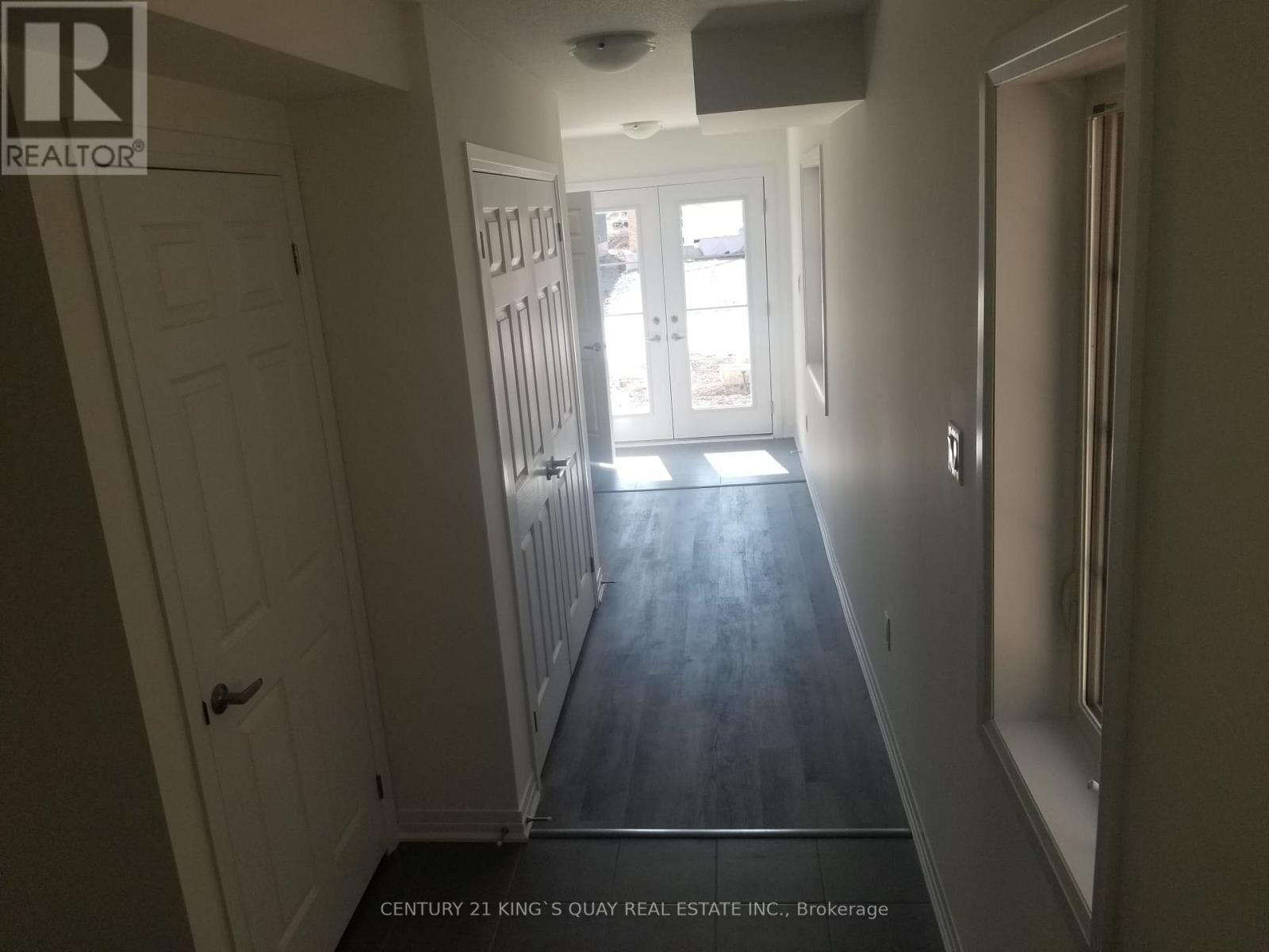 82 Feather Road, Welland, Ontario  L3B 0P2 - Photo 4 - X12470049