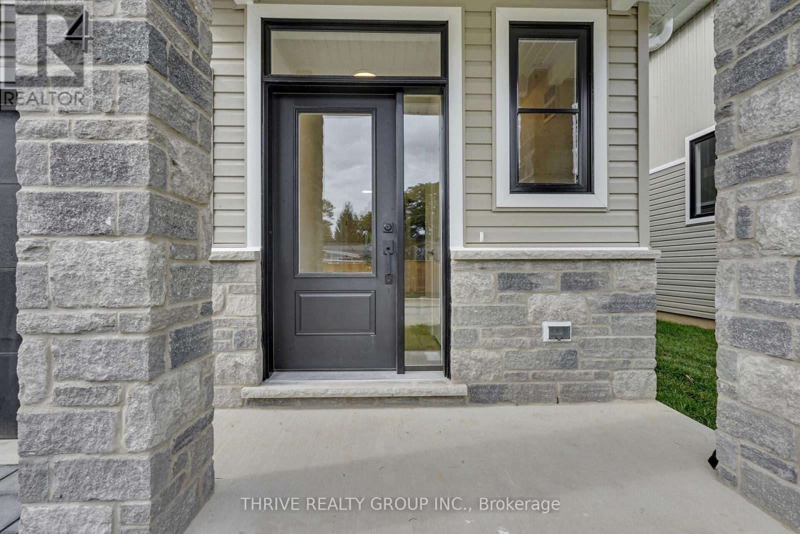 4 - 279 Hill Street, Central Elgin, Ontario  N5L 0C4 - Photo 4 - X12403713