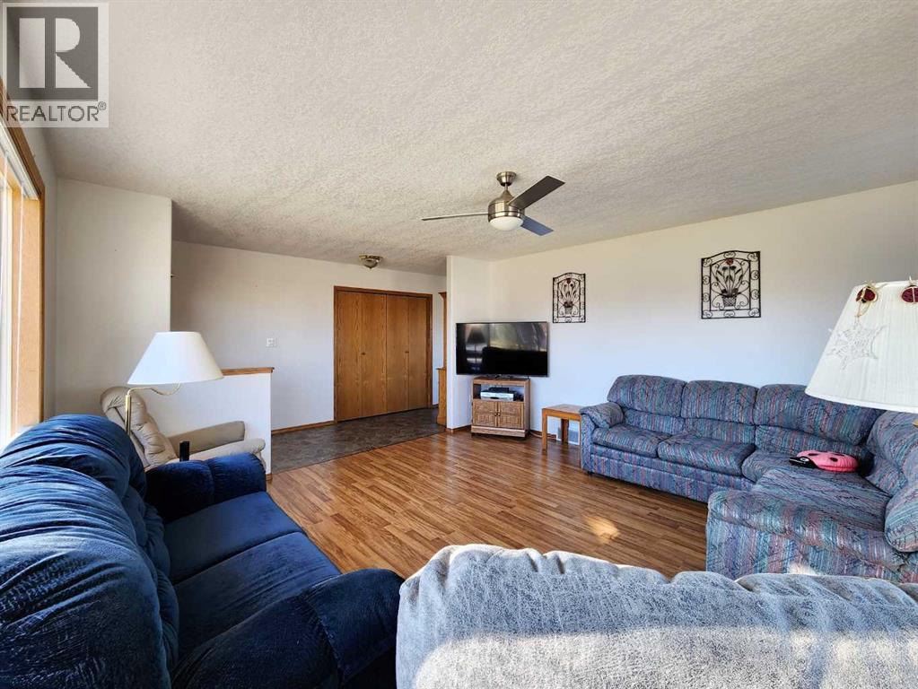 5323 3 Street W, Claresholm, Alberta  T0L 0T0 - Photo 5 - A2265028