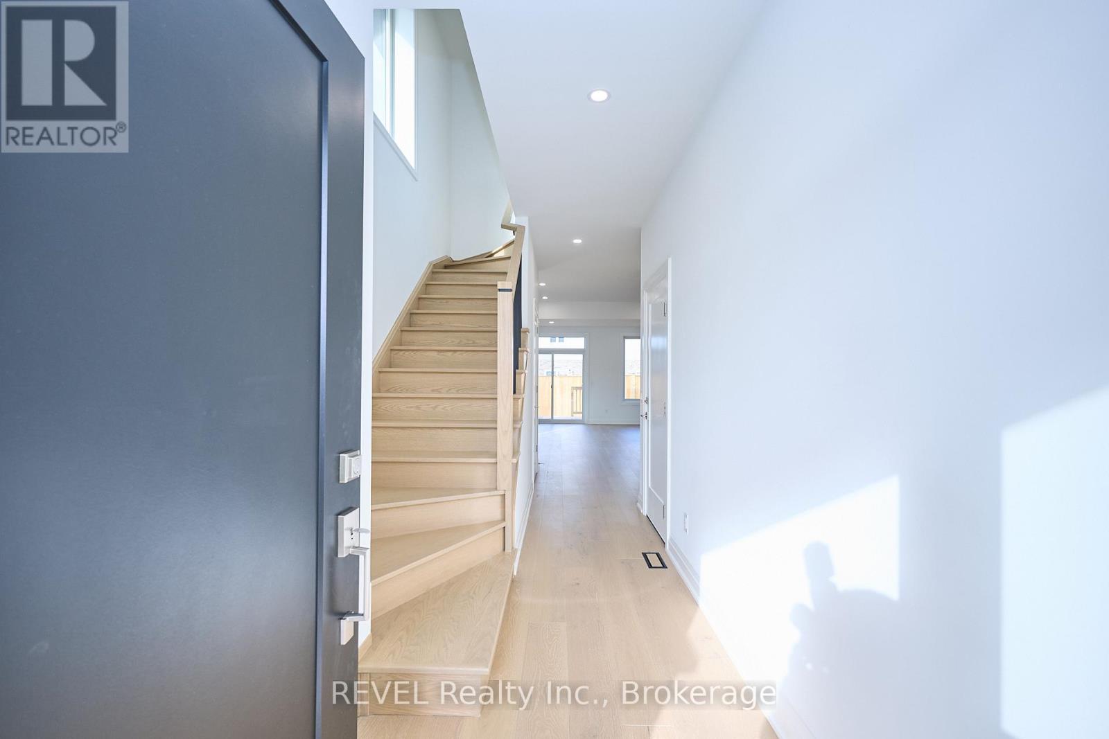 7453 Matteo Drive, Niagara Falls (Brown), Ontario  L2H 3T3 - Photo 8 - X12444045