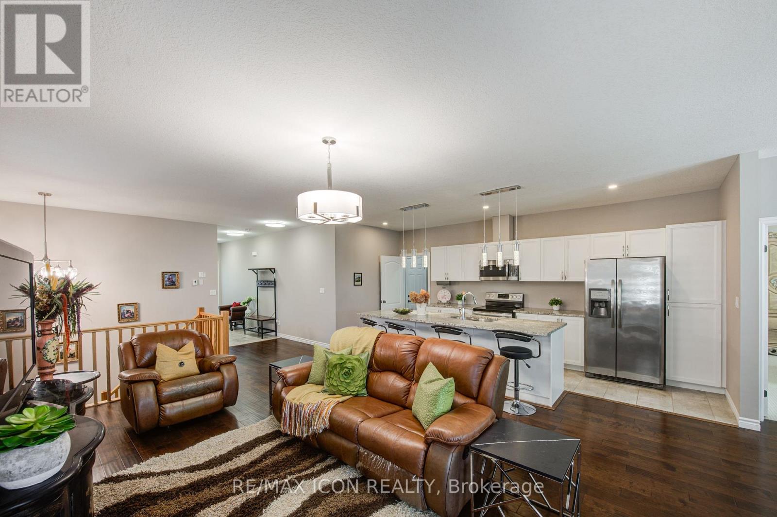 308 Fairway Road, Woodstock (Woodstock - North), Ontario  N4T 0A4 - Photo 17 - X12471755