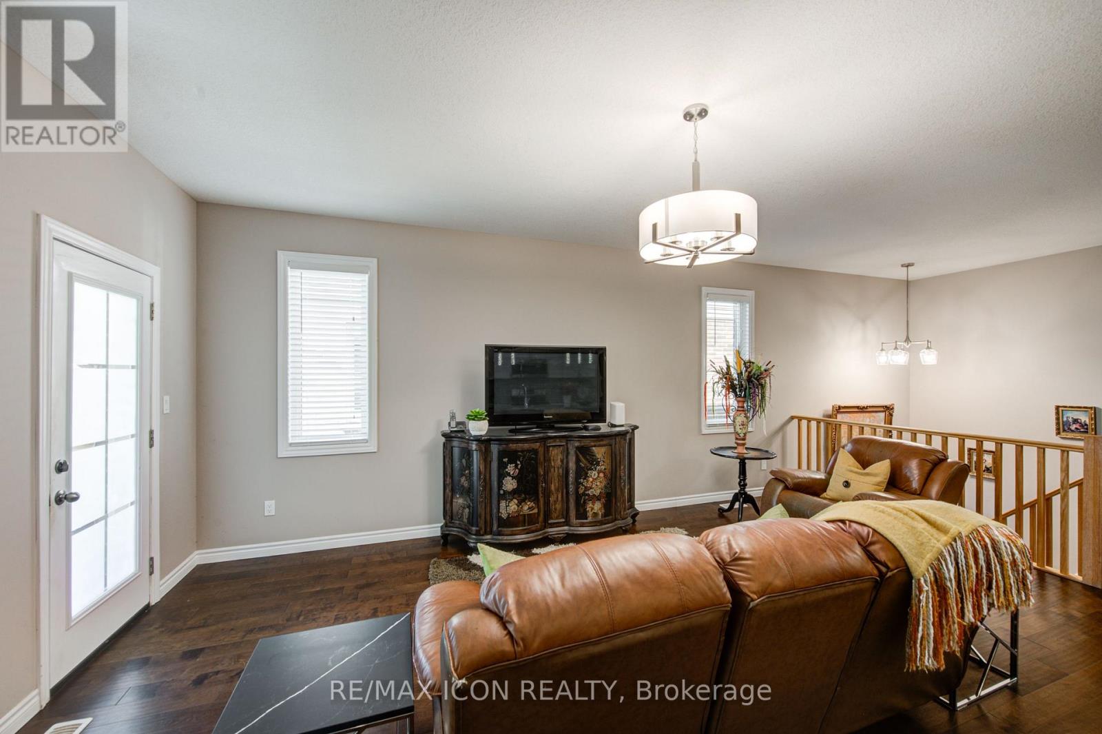 308 Fairway Road, Woodstock (Woodstock - North), Ontario  N4T 0A4 - Photo 18 - X12471755