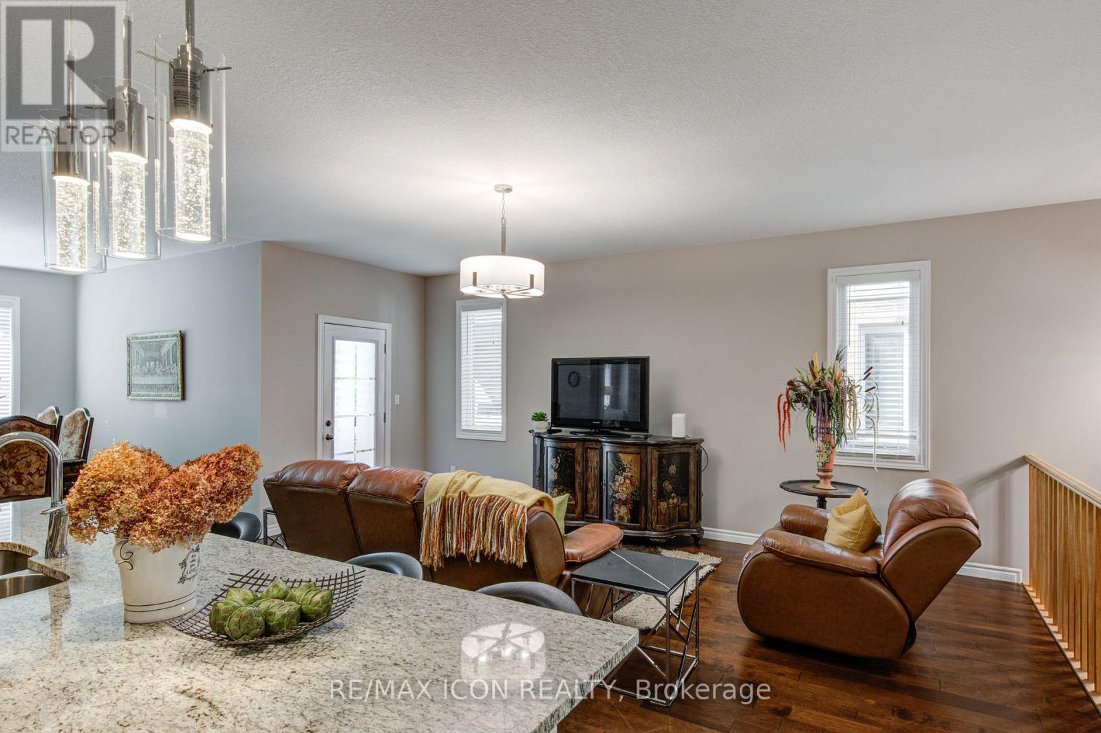 308 Fairway Road, Woodstock (Woodstock - North), Ontario  N4T 0A4 - Photo 19 - X12471755
