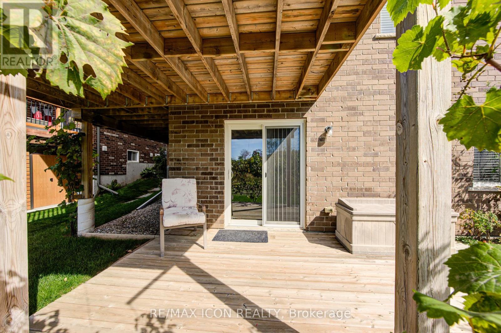 308 Fairway Road, Woodstock (Woodstock - North), Ontario  N4T 0A4 - Photo 35 - X12471755