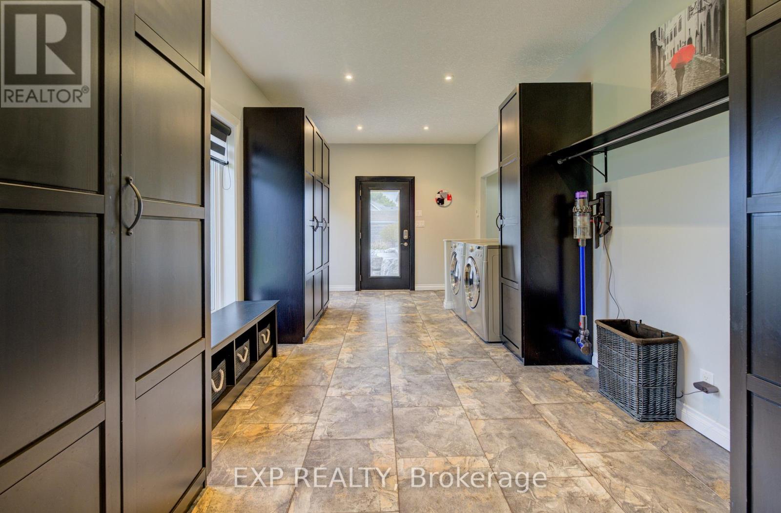 28 Musselman Crescent, Woolwich, Ontario  N0B 1N0 - Photo 15 - X12471769