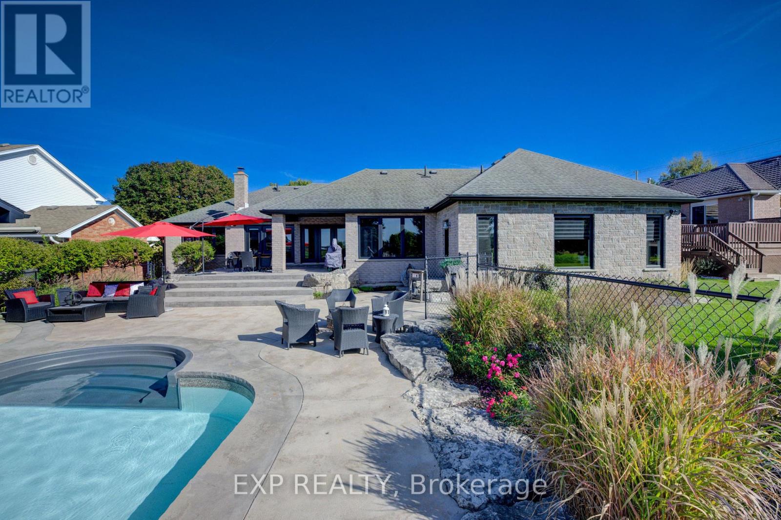 28 Musselman Crescent, Woolwich, Ontario  N0B 1N0 - Photo 42 - X12471769