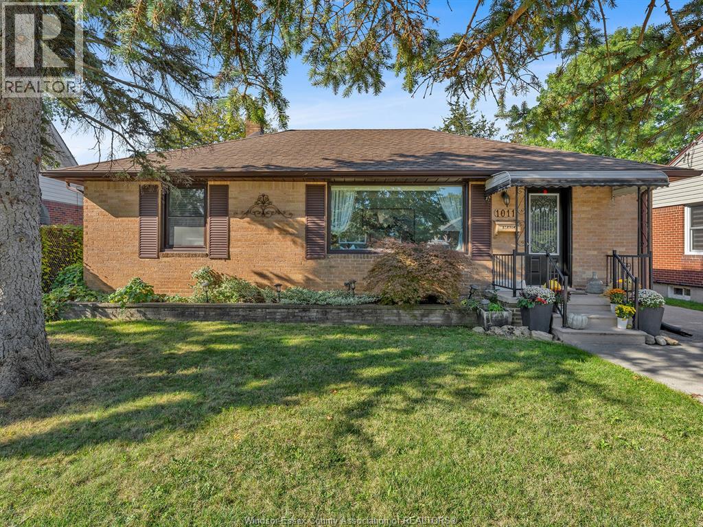1011 Isabelle Place, Windsor, Ontario  N8S 3B1 - Photo 2 - 25026595