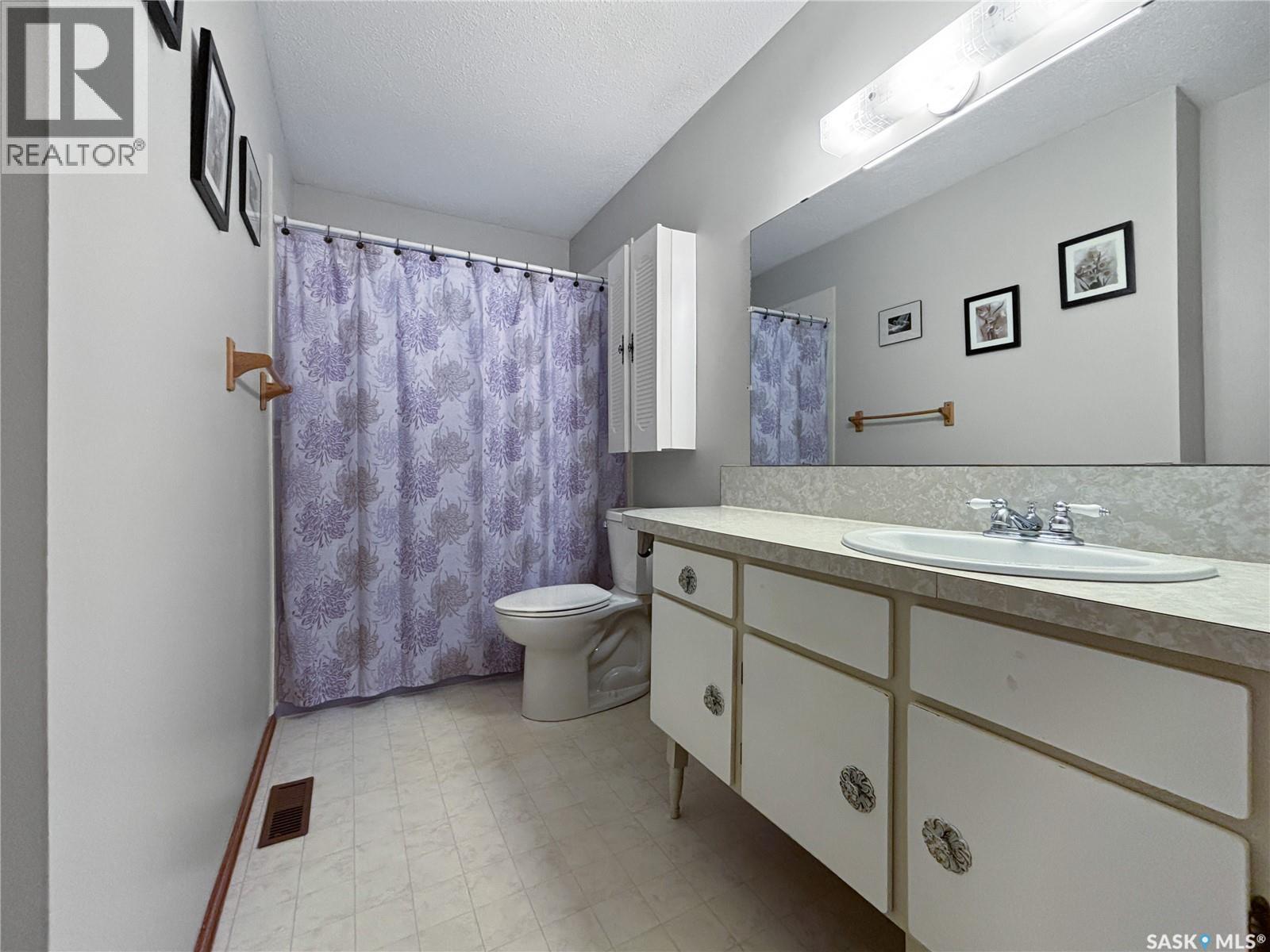3213 33rd Street W, Saskatoon, Saskatchewan  S7L 4R1 - Photo 15 - SK021272