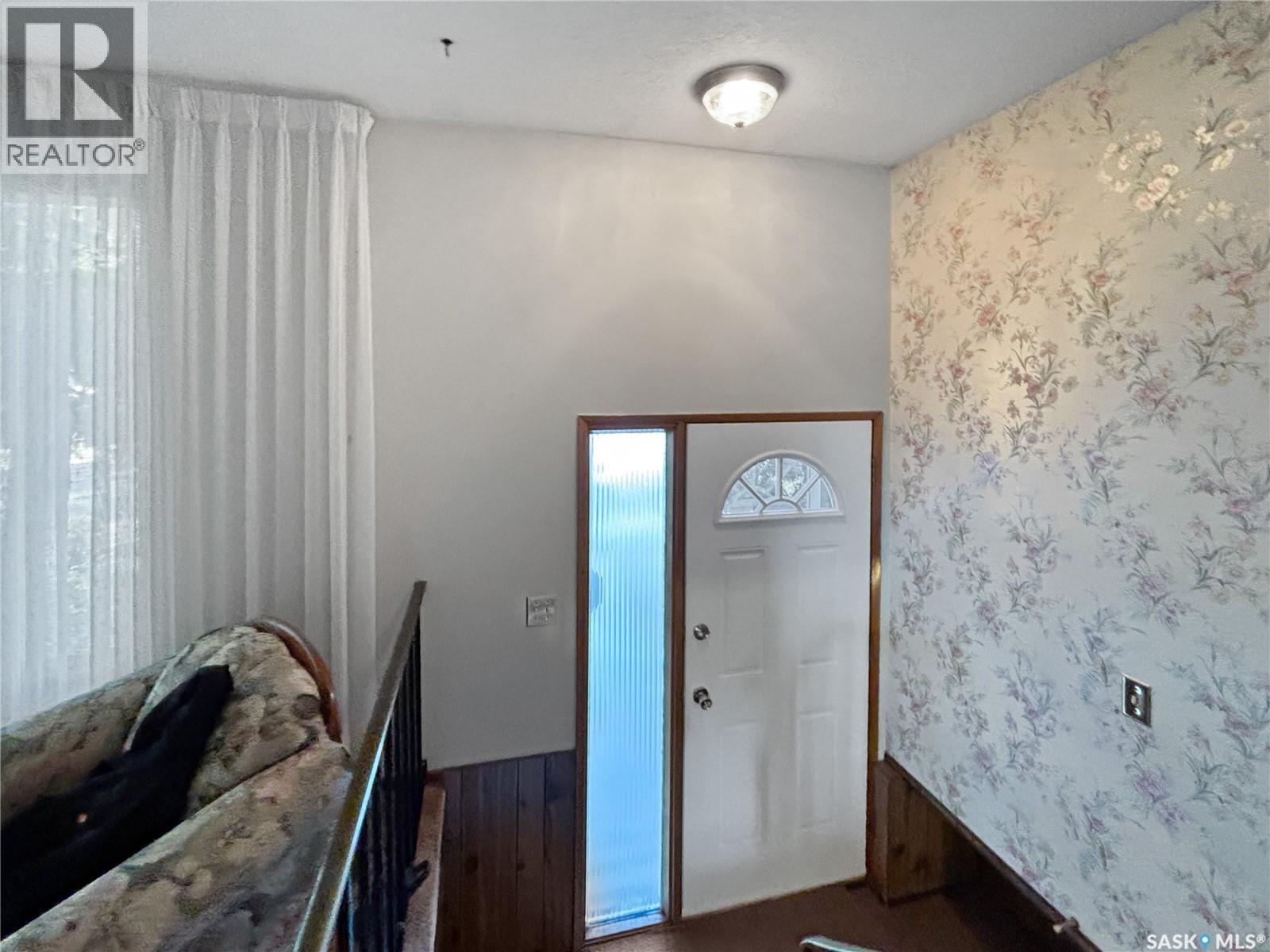3213 33rd Street W, Saskatoon, Saskatchewan  S7L 4R1 - Photo 3 - SK021272