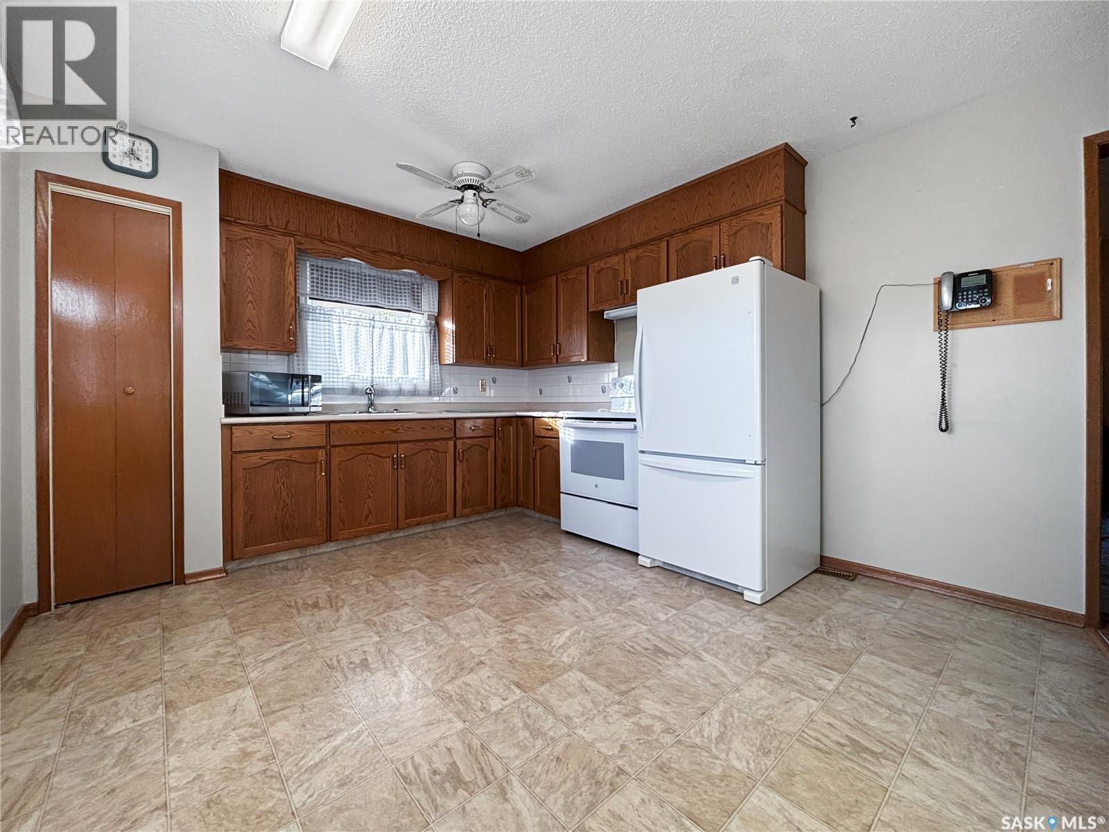 3213 33rd Street W, Saskatoon, Saskatchewan  S7L 4R1 - Photo 8 - SK021272