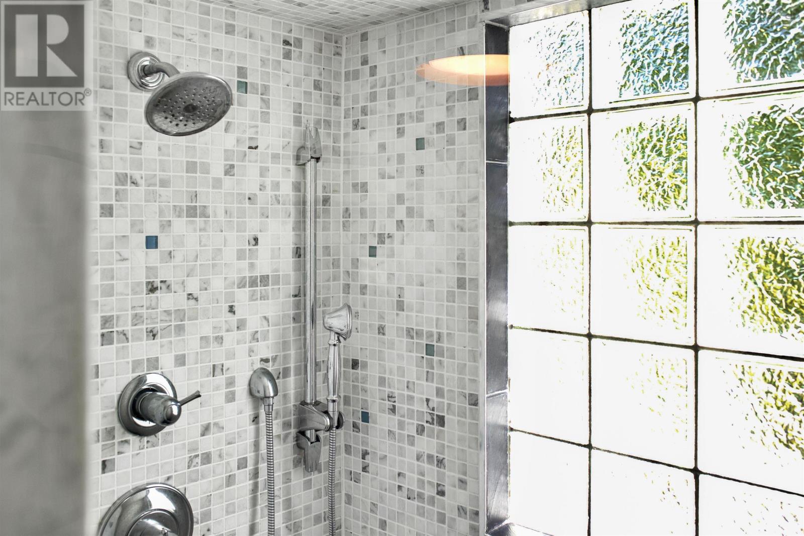 214 Hillside Drive, Boutiliers Point, Nova Scotia  B3Z 1W8 - Photo 15 - 202524060