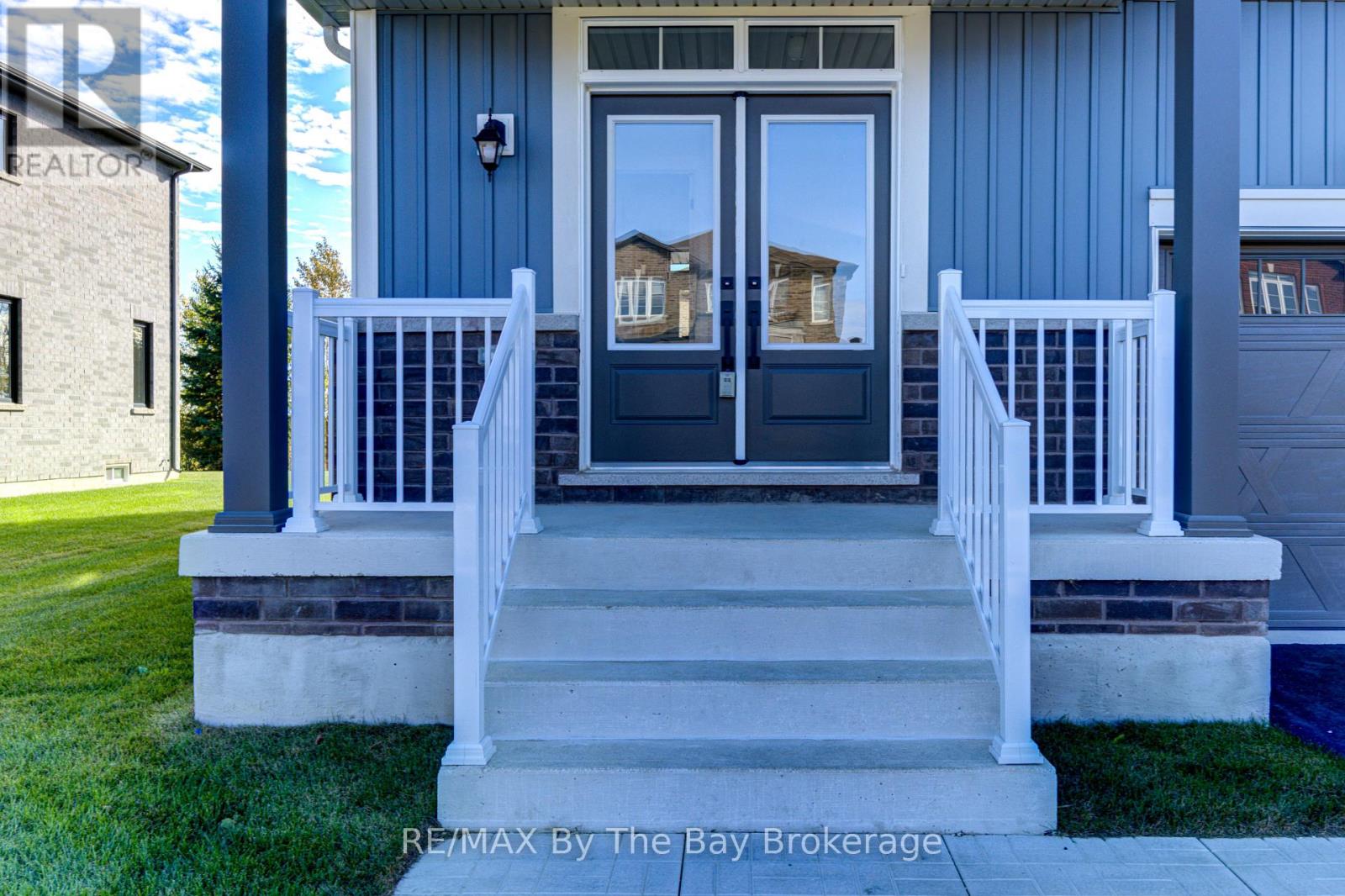 66 Amber Drive, Wasaga Beach, Ontario  L9Z 0R9 - Photo 5 - S12445614