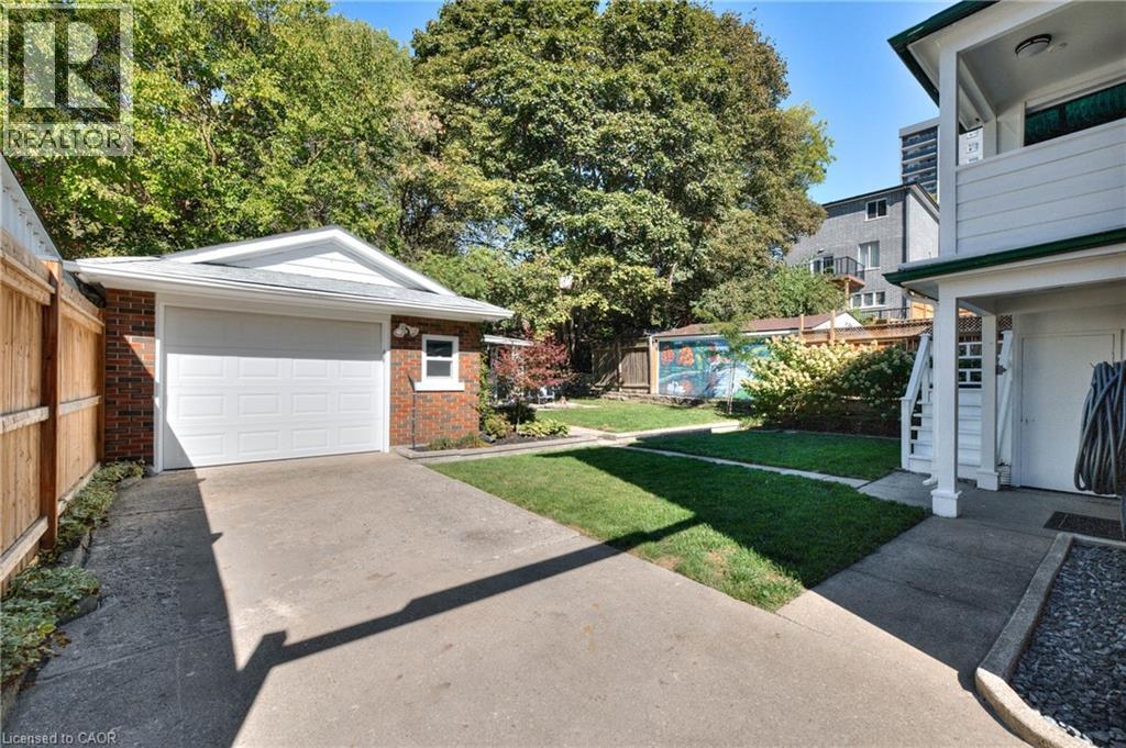 112 Cedar Street S, Kitchener, Ontario  N2G 3L9 - Photo 2 - 40779571