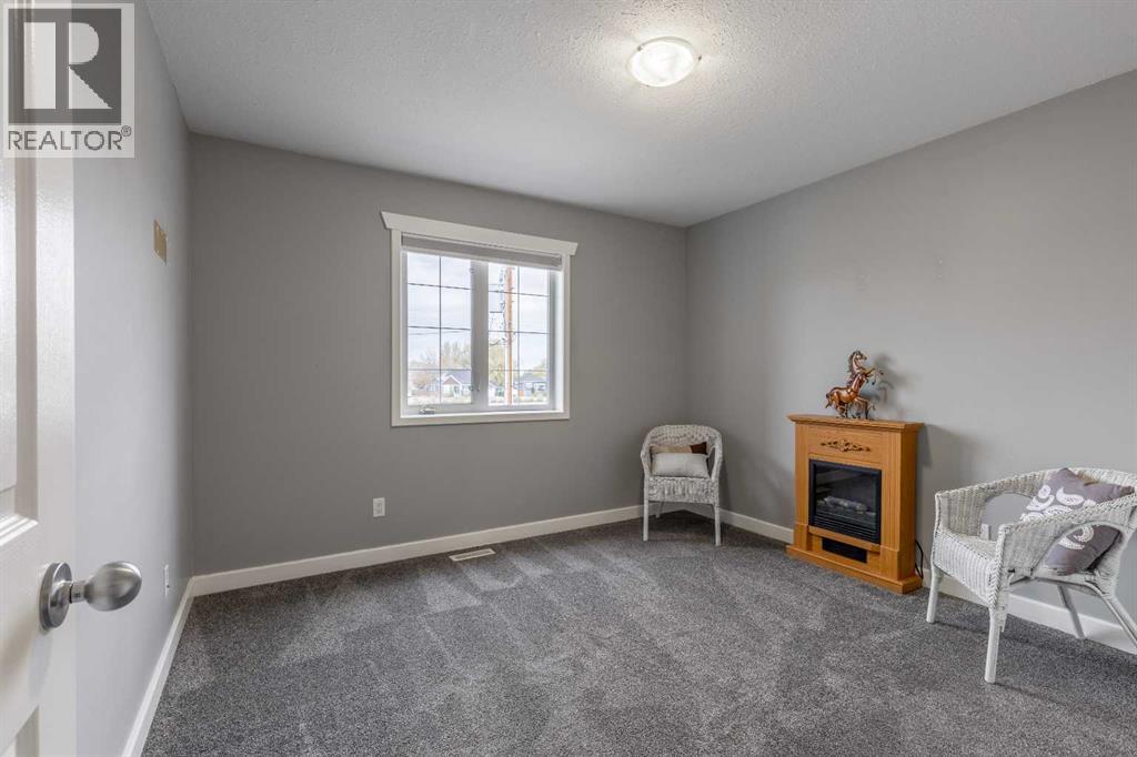 326 Stephens Avenue, Diamond City, Alberta  T0K 0T0 - Photo 15 - A2265547