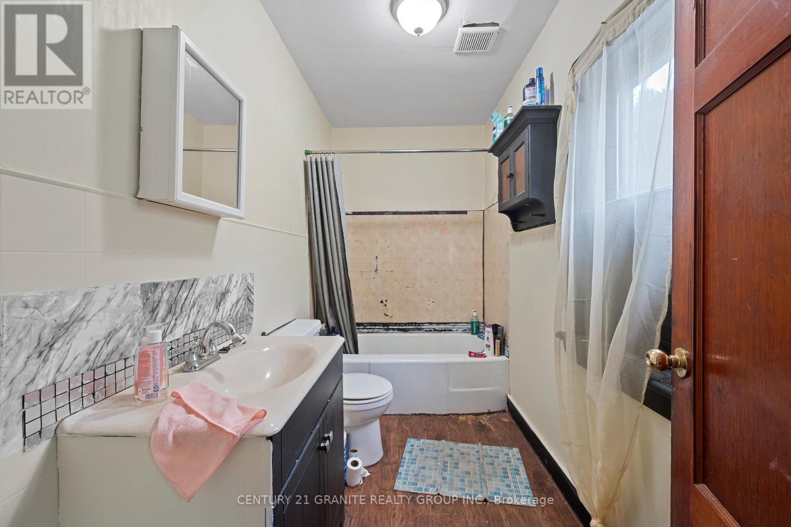 185 Hastings Street N, Bancroft (Bancroft Ward), Ontario  K0L 1C0 - Photo 16 - X12471951