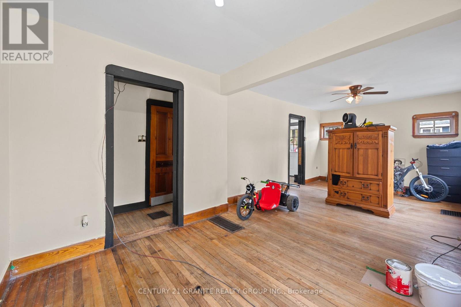 185 Hastings Street N, Bancroft (Bancroft Ward), Ontario  K0L 1C0 - Photo 7 - X12471951