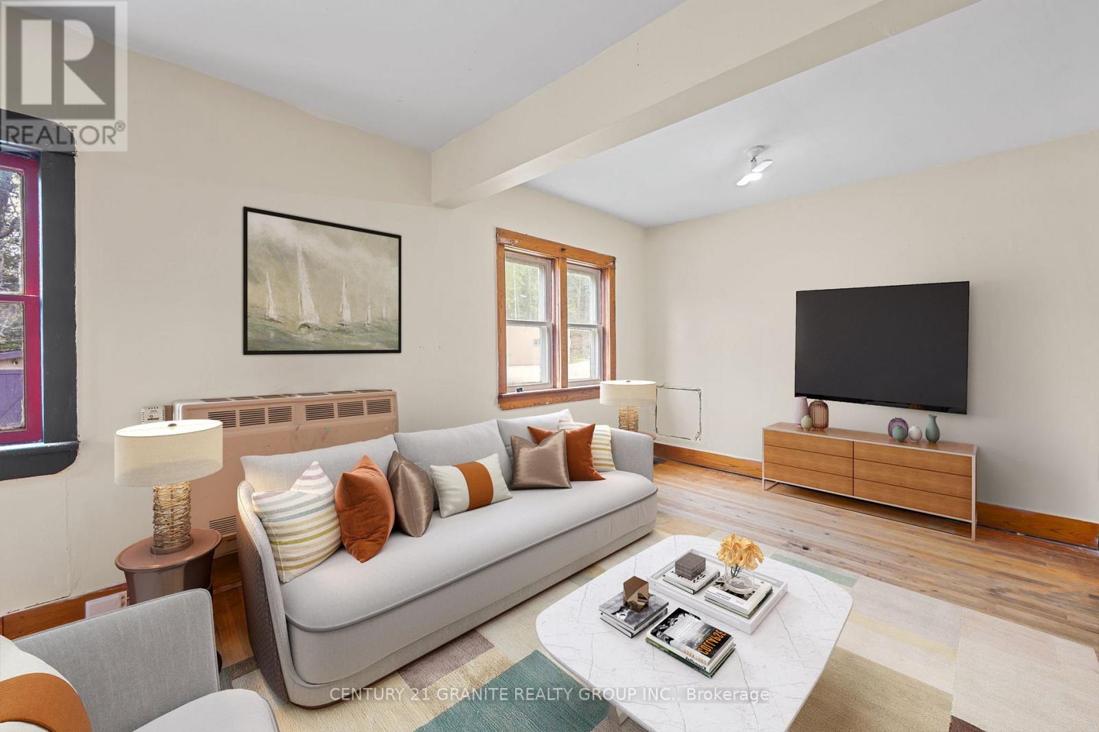 185 Hastings Street N, Bancroft (Bancroft Ward), Ontario  K0L 1C0 - Photo 8 - X12471951