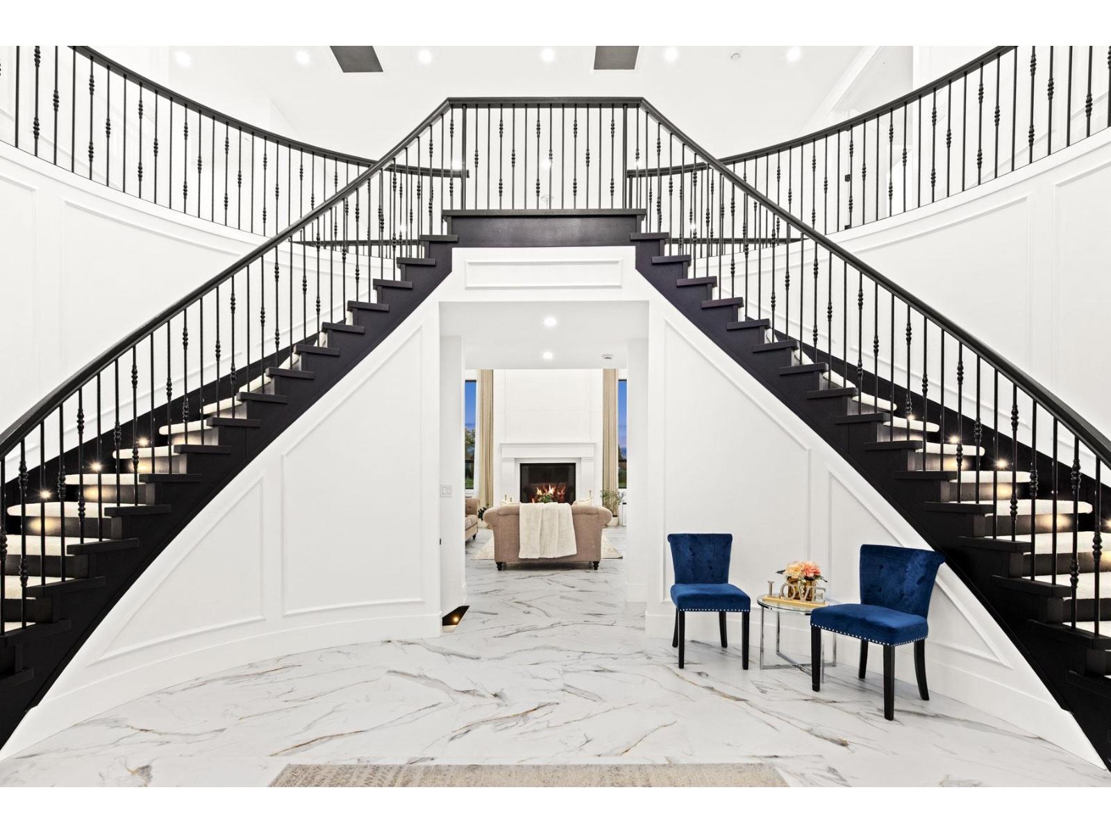 Property at 19890 16 AVENUE image 5