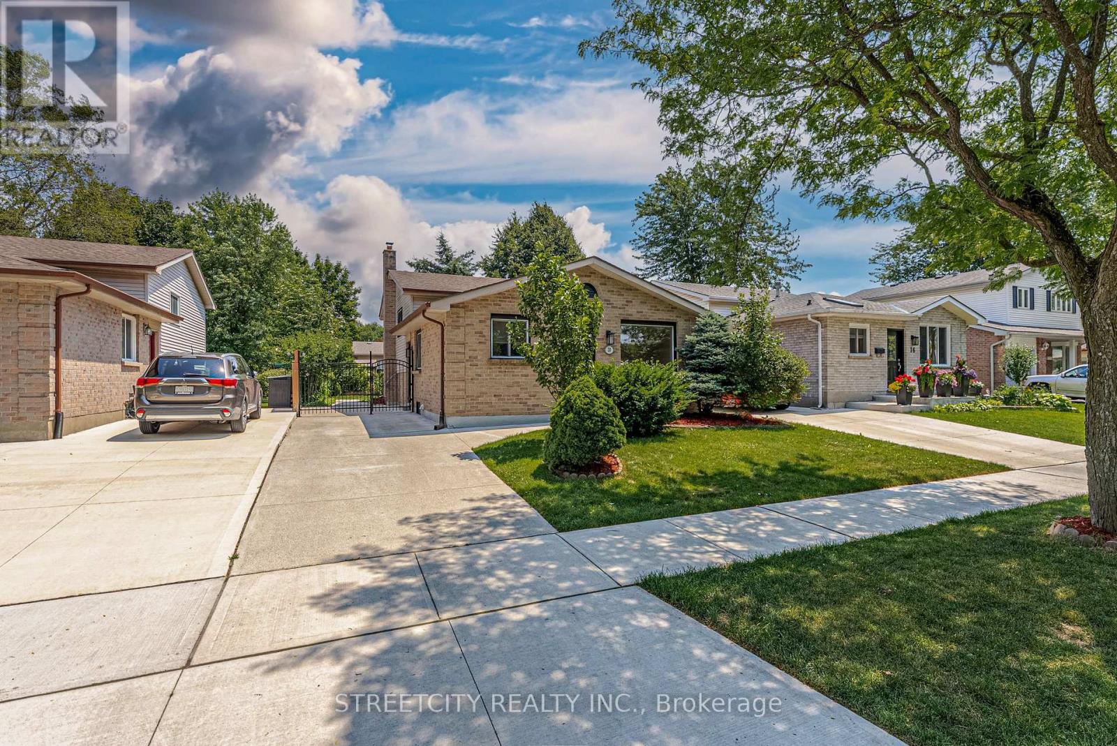 20 FAIRCHILD CRESCENT, London South, Ontario
