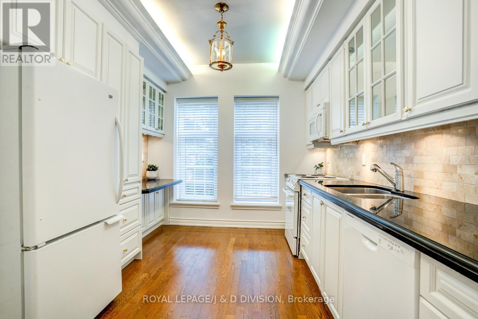 202b - 2 Doncliffe Place, Toronto, Ontario  M4N 2R1 - Photo 17 - C12471867